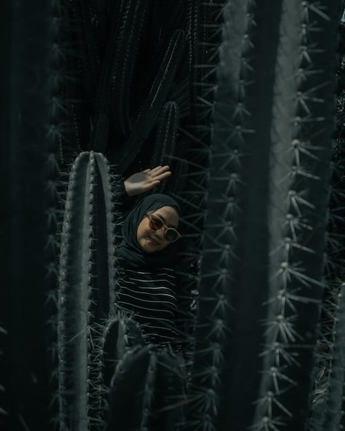 A still from *El Mariachi*, showcasing the raw, gritty aesthetic achieved with minimal equipment and practical effects.