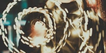 Beyond the Narrative: Experimental Short Films in the US Indie Scene - Cover Image
